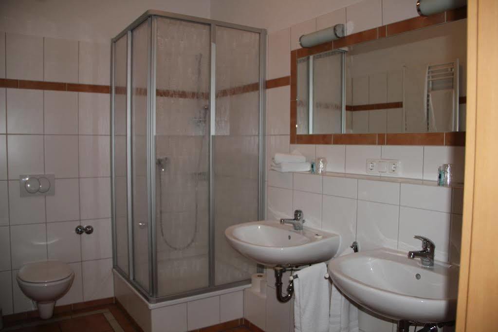 Hotel-Restaurant Holsteiner Hof Geesthacht Εξωτερικό φωτογραφία